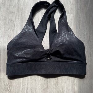 Fabletics Oasis Twist Medium Sports Bra